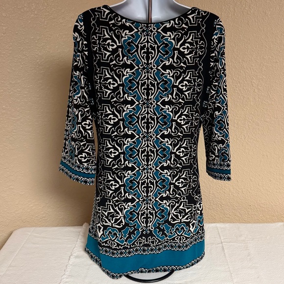 4/$15 White House Black Market Black and Teal Long Sleeve Dress - Picture 4 of 6